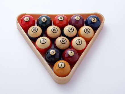 بازي  ايت بال بيليارد