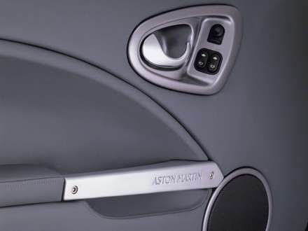 نماي  درب و دستگيره اتومبيل استون مارتين V12-Vanquish-2031