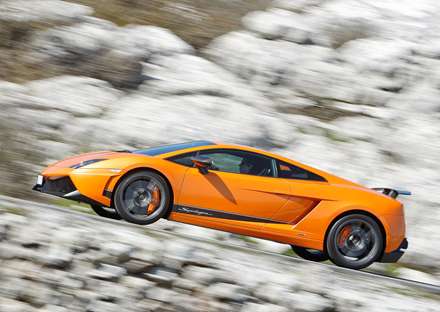 نماي سرعت اتومبيل Lamborghini-Gallardo_LP570-4_Superleggera_2011