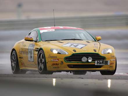 نماي اتومبيل استون مارتين V8- Vantage-N24-2013