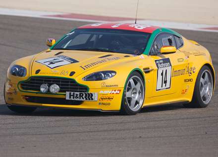 نماي اتومبيل استون مارتين V8- Vantage-N24-2022