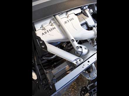 نماي اسکلت داخلي  اتومبيل استون مارتين DBS -2053