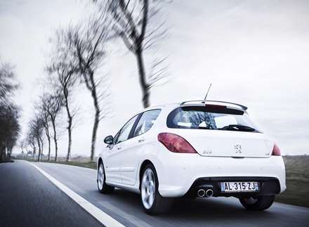 نماي سرعت اتومبيل Peugeot-308_GTi_2011