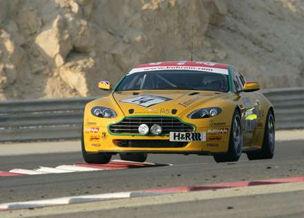 نماي اتومبيل استون مارتين V8- Vantage-N24-2021
