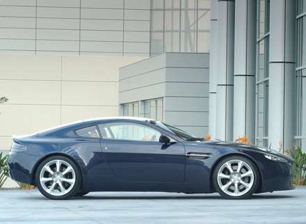 نماي اتومبيل استون مارتين AM V8- Concept-car- 2006