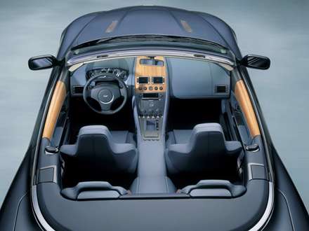 نماي  صندلي ها و داشبرد اتومبيل استون مارتين DB9- Volante