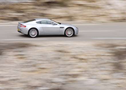 نماي سرعت  اتومبيل استون مارتين V8- Vantage-2029