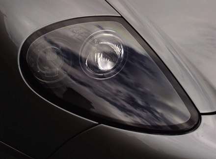 نماي چراغ جلوي اتومبيل استون مارتين V12-Vanquish-2022