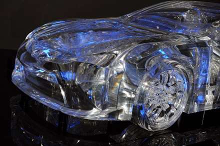 تصاويري از يک لکسوس کريستالي