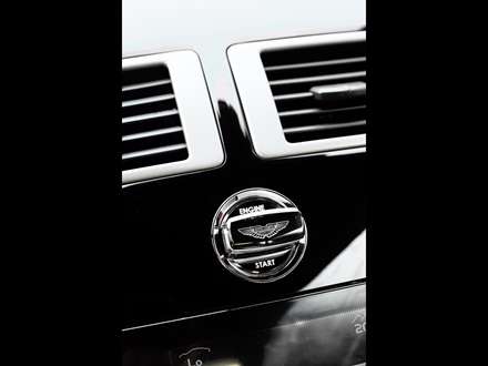 نماي داشبرد  اتومبيل استون مارتين DBS -2114