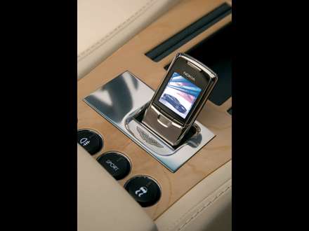 نماي  داشبرد اتومبيل استون مارتين سريع- Cocept-2014