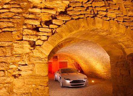 نماي اتومبيل استون مارتين V8- Vantage-2014