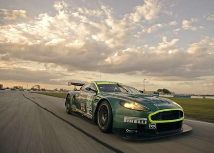 نماي  سرعت اتومبيل استون مارتين DBR9-2006