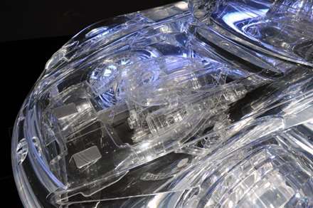 تصاويري از يک لکسوس کريستالي