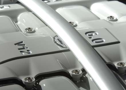 نماي سيستم موتور اتومبيل استون مارتين V12 Vantage RS Concept -2045