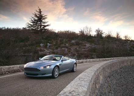 نماي اتومبيل استون مارتين DB9- Volante-2020