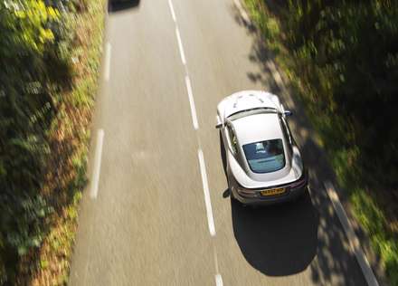 نماي شتاب اتومبيل استون مارتين DBS -2025