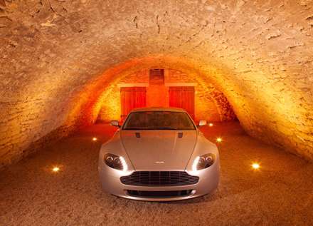 نماي اتومبيل استون مارتين V8- Vantage-2015