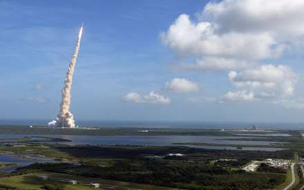 پرتاب موشک Ares I-X ناسا با موفقيت انجام شد