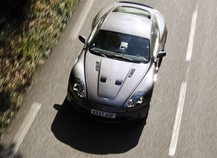 نماي شتاب اتومبيل استون مارتين DBS -2008