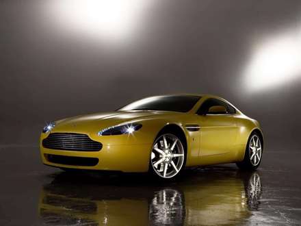 نماي اتومبيل استون مارتين V8-Vantage-2018