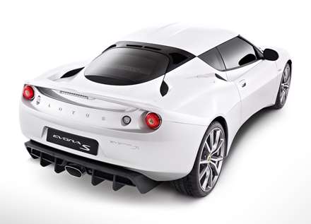 نماي سيستم اگزوز و صندوق عقب اتومبيل Lotus-Evora_S_2011