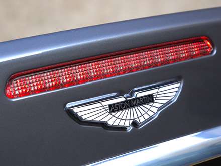 نماي آرم  اتومبيل استون مارتين DBS -2030