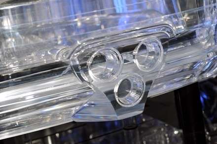 تصاويري از يک لکسوس کريستالي