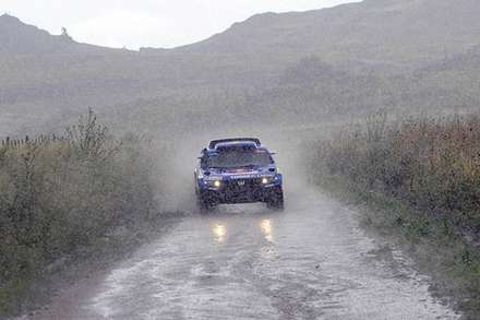 سي و دومين رالي داکار با شرکت 400 تيم به پايان خود نزديک مي شود