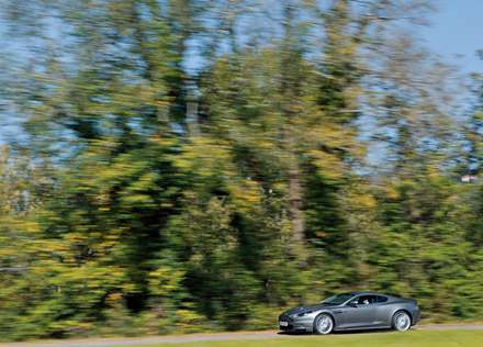 نماي سرعت  اتومبيل استون مارتين DBS -2060