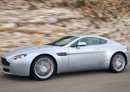 نماي سرعت اتومبيل استون مارتين V8- Vantage-2012