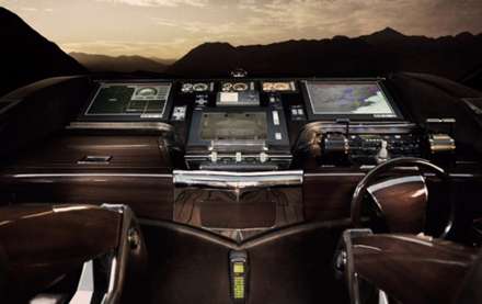 قايق تفريحي بسيار زيبا و پيشرفته