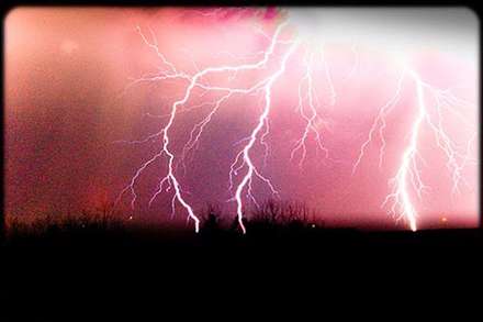 تصاوير  زيباترين و خطرناکترين صاعقه‌ها