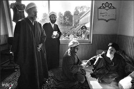 عکس‌هاي ناب و ديده نشده از امام خميني(ره)