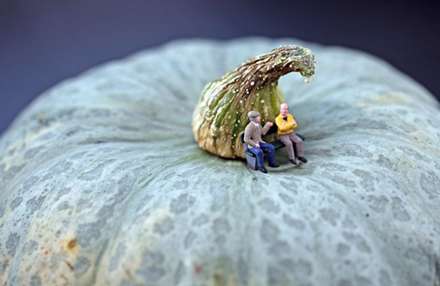 دنياي ما انسانها در مقياسي متفاوت