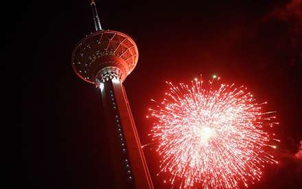 نورافشاني شب نيمه شعبان در برج ميلاد