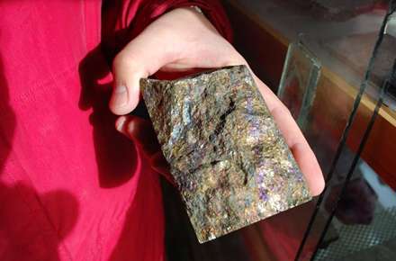 طــــلا  از اکتشاف، استخراج، فرآوري، استحصال و استفاده از آن به روايت تصوير