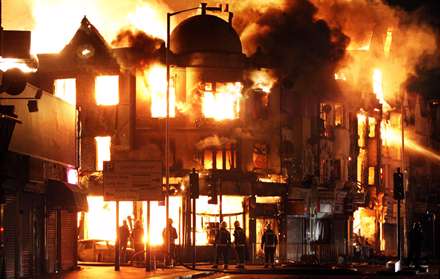 اعتراضات و قيام محرومين انگليس در کرایدون