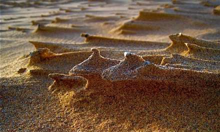 طرح های شگفت انگیز در ماسه های بیابان