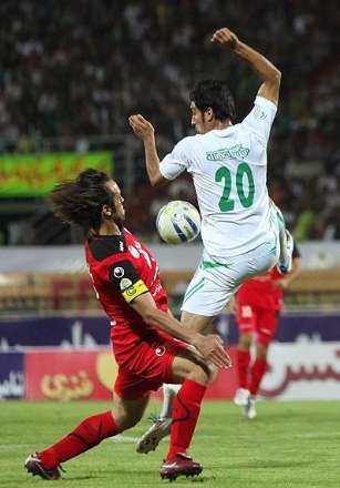 دیدار تیم های ذوب آهن اصفهان و پرسپولیس