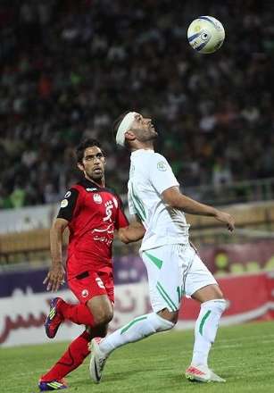 دیدار تیم های ذوب آهن اصفهان و پرسپولیس