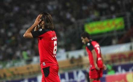 دیدار تیم های ذوب آهن اصفهان و پرسپولیس