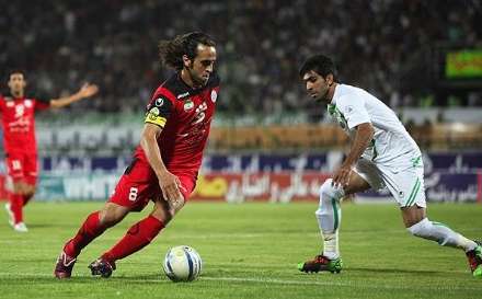 دیدار تیم های ذوب آهن اصفهان و پرسپولیس