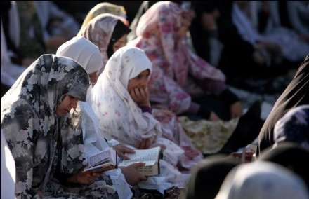برپایی نماز عید سعید فطر به امامت مقام معظم رهبری