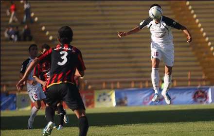 دیدار تیم های فوتبال پرسپولیس و سیاه جامگان مشهد