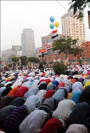 برپایی نماز عید سعید فطر در کشورهای اسلامی