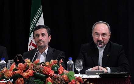 سفر به نيويورک ديدار با فعالان و رهبران گروهاي ضد جنگ