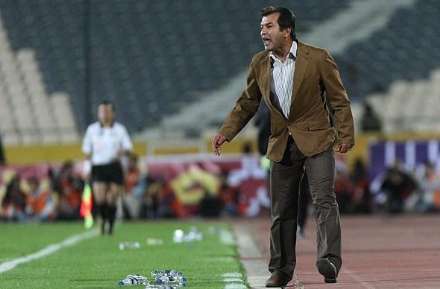 دیدار تیم های فوتبال پرسپولیس و نفت تهران