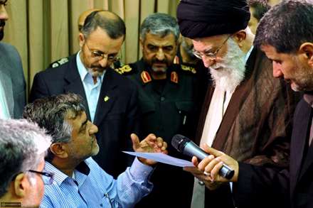 تصاویر دیدار مقام معظم رهبری با جانبازان قطع نخاعی