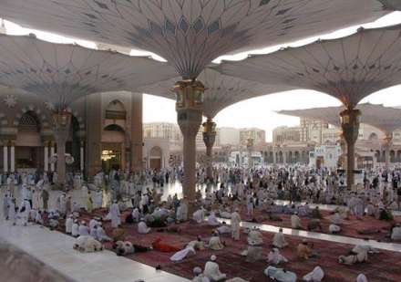 گزارش تصویری از باز شدن چترهای صحن مسجدالنبی